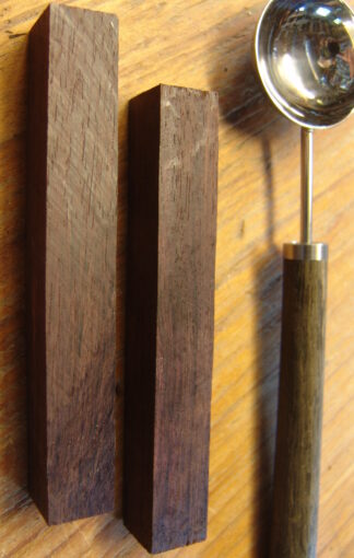 2 St. ostindischer Palisander, ca. 19 x 19 x 130 mm, Einschnitt 1995
