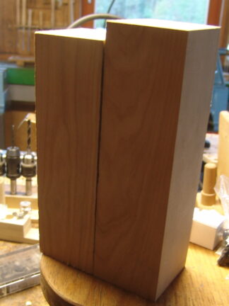 1 St. Kirschbaumkantel, 120/120 x mind. 300 mm lang,über 20 Jahre abgelagert!